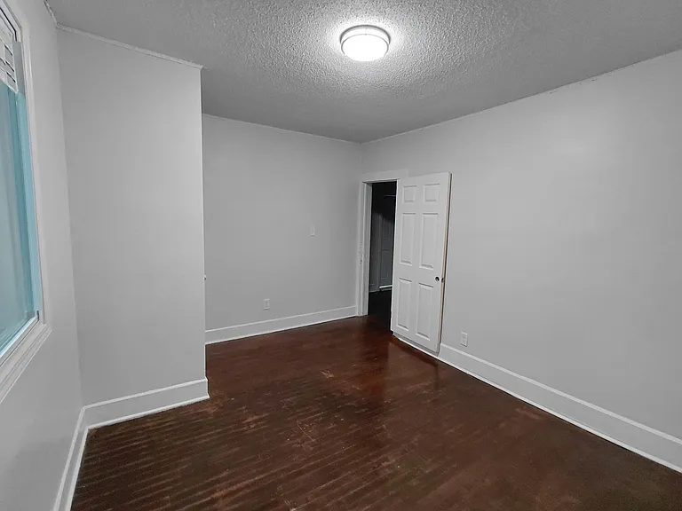 3849 Lyons St — Photo 18