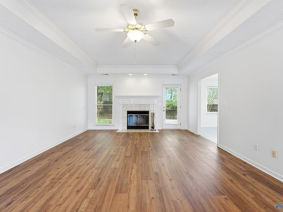 5th image of 210 Pebble Brook Dr