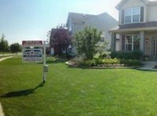 356 Messenger Cir, North Aurora, IL 60542