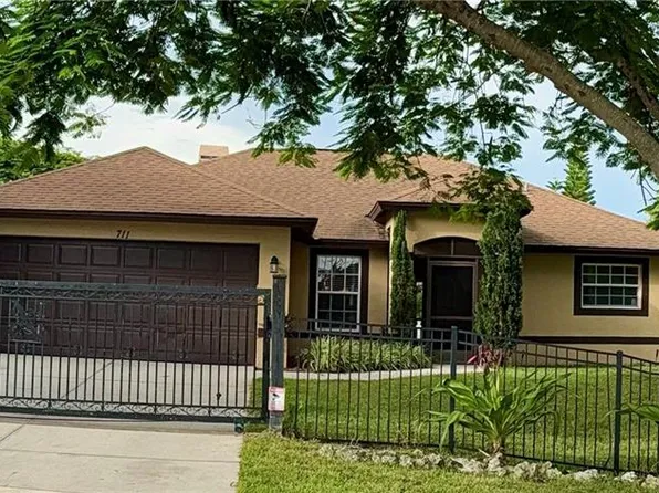 711 Pine Vale DR, NAPLES, FL 34104