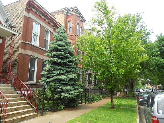 4th image of 1106 N Hoyne Ave