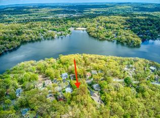152 W Lake Shore Dr, Rockaway, NJ 07866