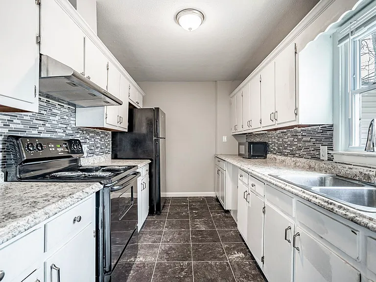 W Bourne Dr — Photo 10