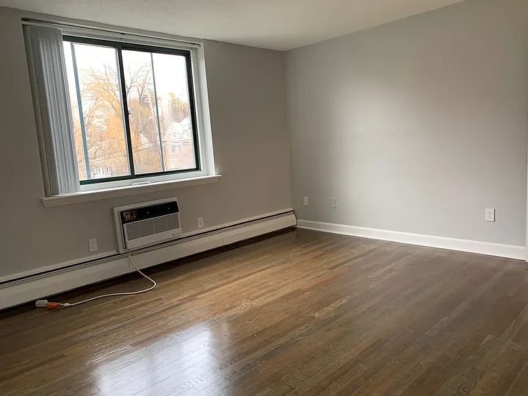 519 Washington St #3 — Photo 5