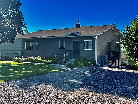 2nd image of 408 22nd Ave W