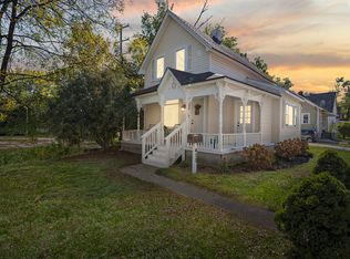 410 Stark Ave, Sycamore, IL 60178