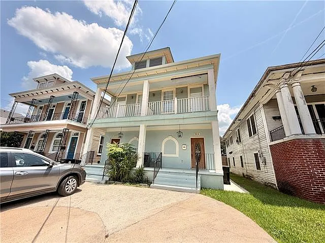 324 S Pierce St — Photo 2