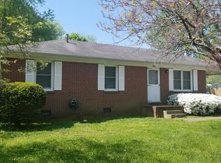 3930 Tanglewood Dr, Hopkinsville, KY 42240