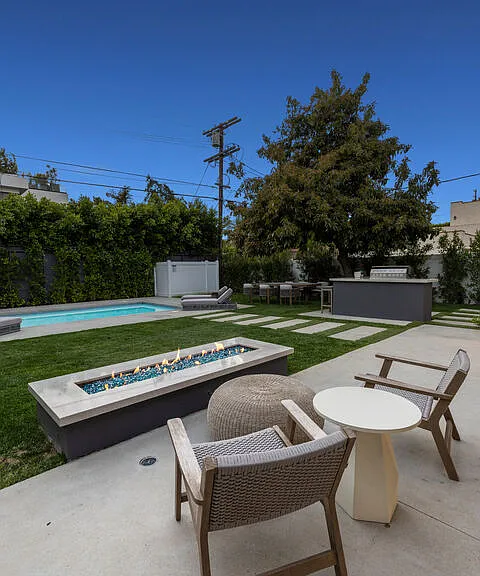 731 N Curson Ave — Photo 69