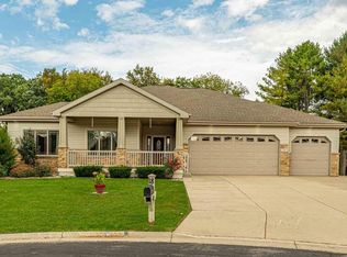 18 Ethan Cir, Madison, WI 53719