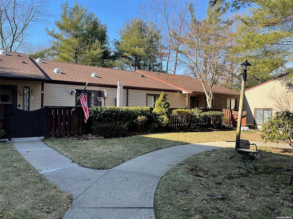 1st image of 362 Woodland Ct #362
