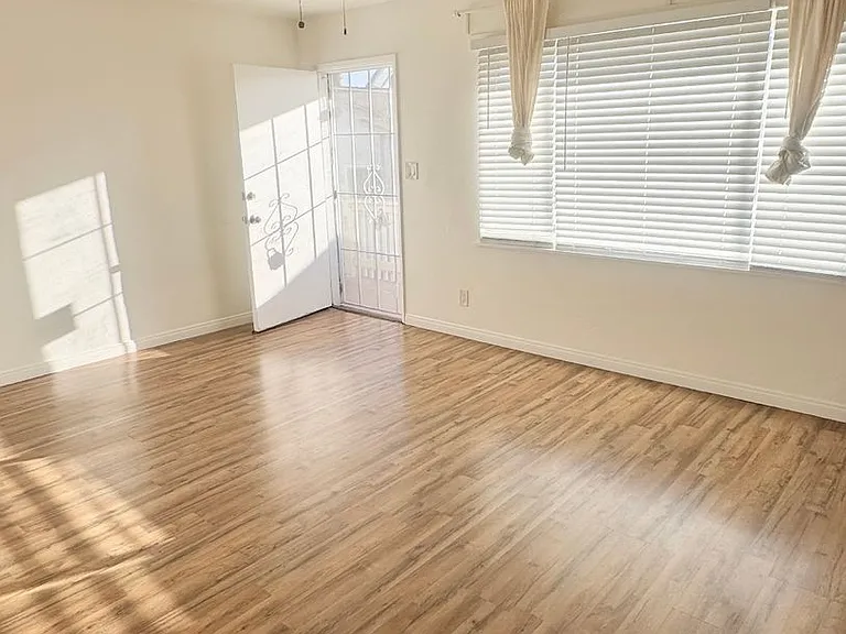 4682-4692 W Point Loma Blvd — Photo 2