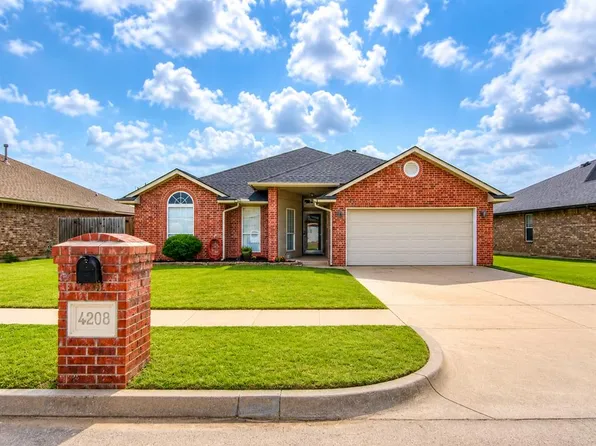4208 Notting Hill Dr, Moore, OK 73160