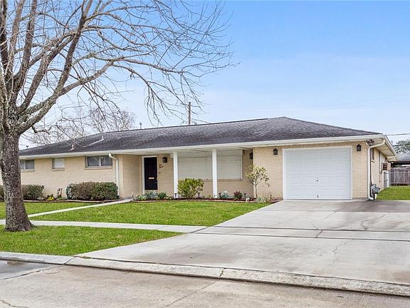 2nd image of 111 Willow Dr