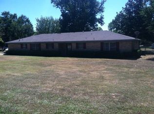 103 Glenhaven Rd, Palestine, TX 75801