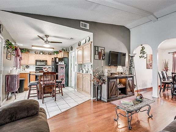 4th image of 1238 Briarcove Dr