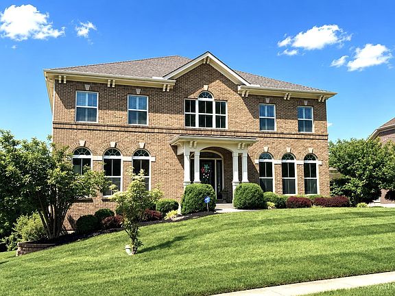3rd image of 2325 Estate Ridge Dr