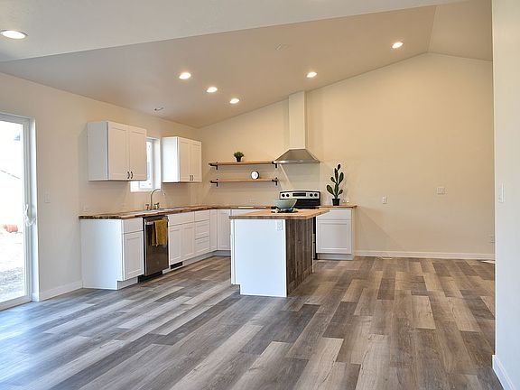 4th image of 2128 Sorrel Ln