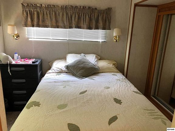 3rd image of 4229 E Parkway Lot 271