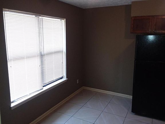 4th image of 905 Ohara Dr