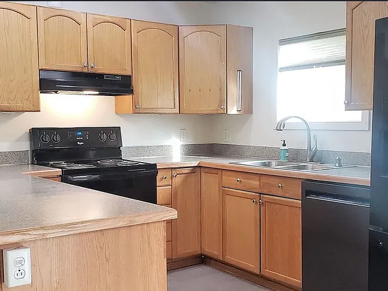 2514 NE Barnett St — Photo 14