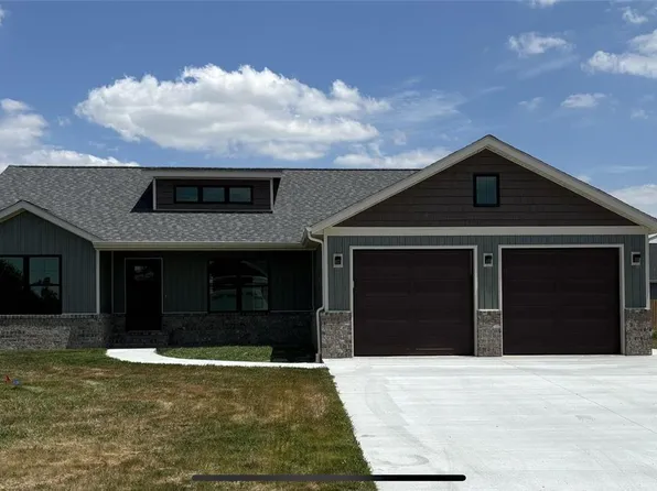 900 Anna Rose, Germantown, IL 62245