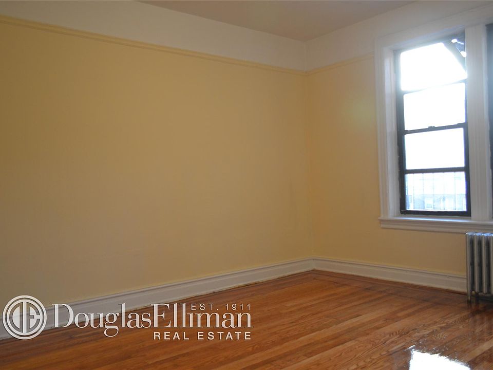 2nd image of 4535 44th St APT 4N