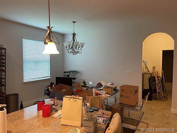 3rd image of 707 Grape Ivy Ln