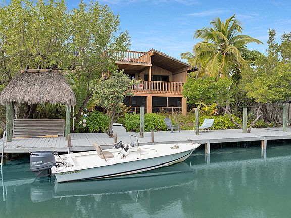 2nd image of 683 Blackbeard Rd