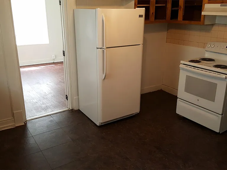 Kitchen w/New Appliances