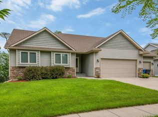 4932 Stream Side Cir, Des Moines, IA 50317