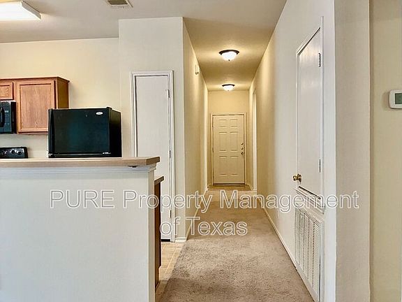 4th image of 204 Delby St