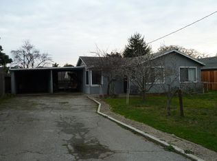 15 Calabasas Rd, Freedom, CA 95019