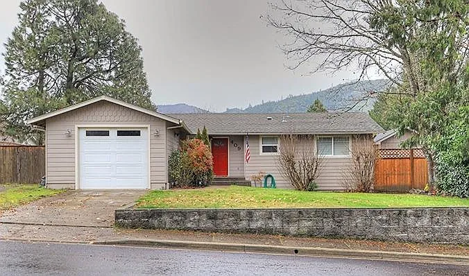 409 Placer St photo 1