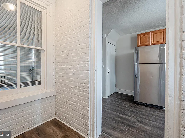 521 Maple Ave — Photo 9