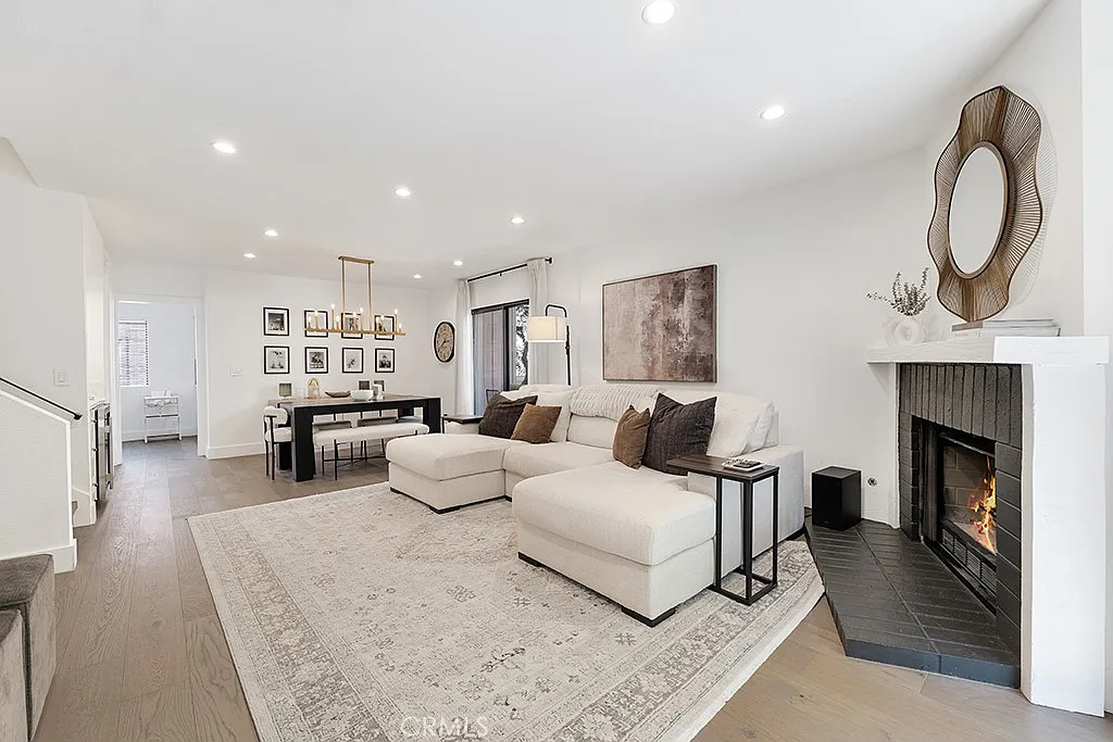 3 bed, 1469 sqft, $5,000 — Photo 3