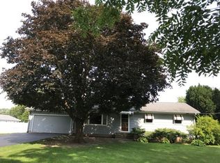 409 N Swift St, Winnebago, IL 61088