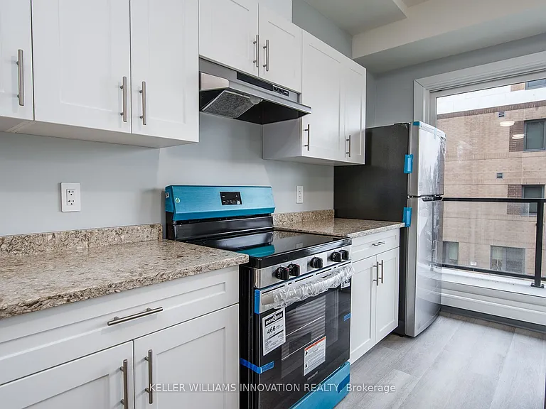 10 Queen St #202 — Photo 13