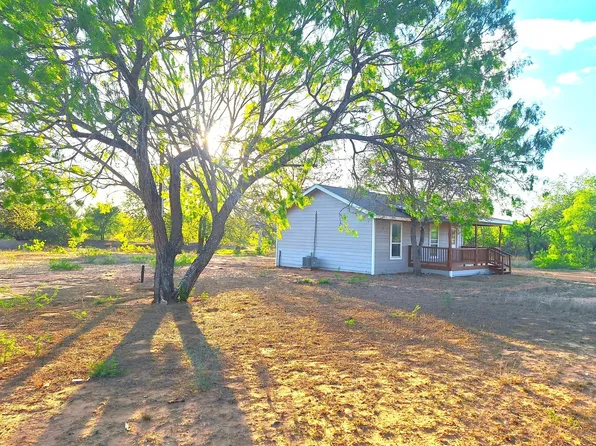 4904 Blackhill, Floresville, TX 78114