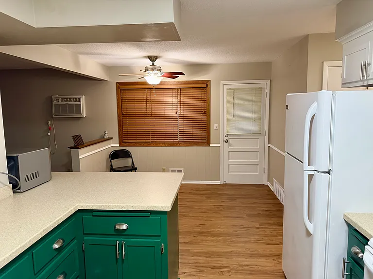 1677 Leone Ave — Photo 9