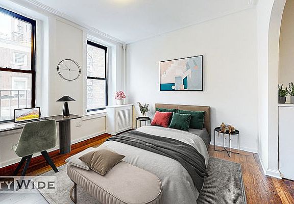 2nd image of 224 E 70th St APT 14