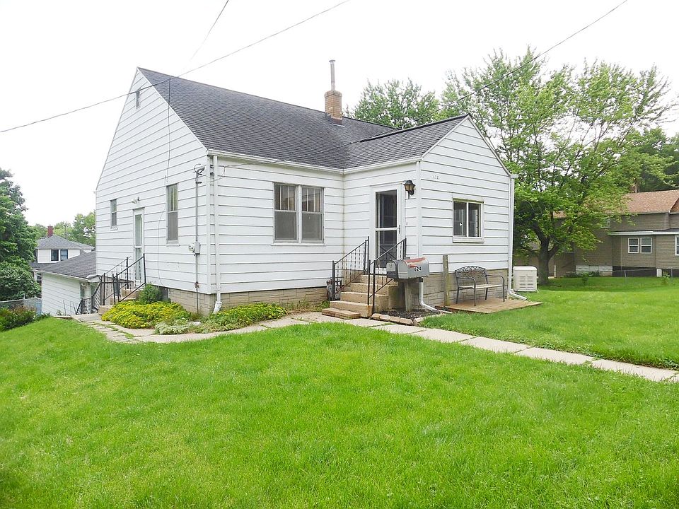 1st image of 624 W Bluff St