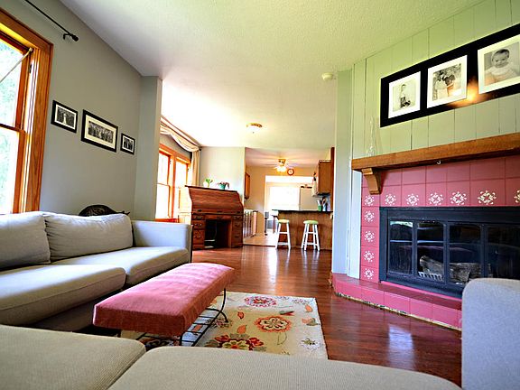 4th image of 1912 S 40th St