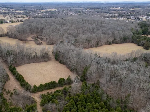 447 Sanders Ln, Mount Juliet, TN 37122