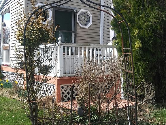 5th image of 1 Troutbrook Ln