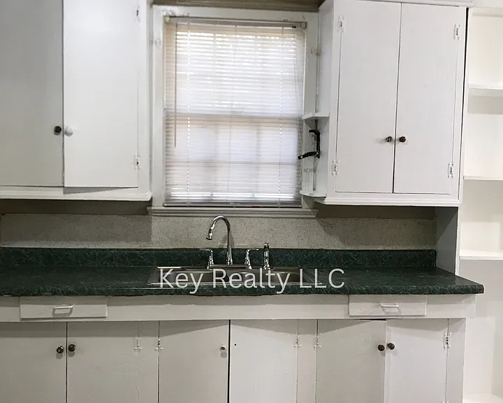 41 Westwood Blvd — Photo 4