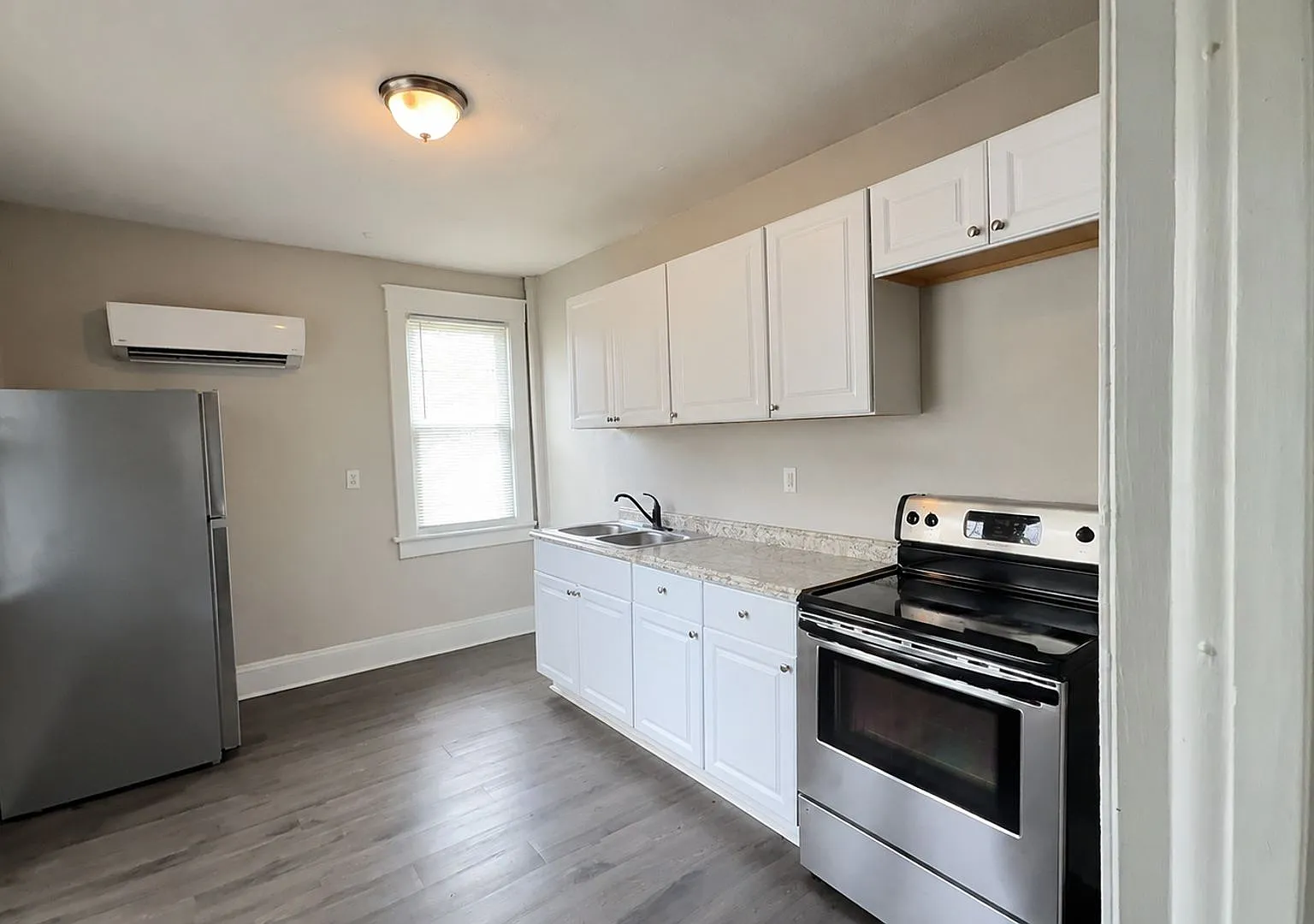 1807 Springfield - Platinum — Photo 3