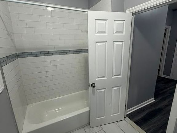 5th image of 17 Poe Ave Floor 2