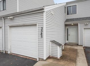 2585 W Village Dr, Toledo, OH 43614
