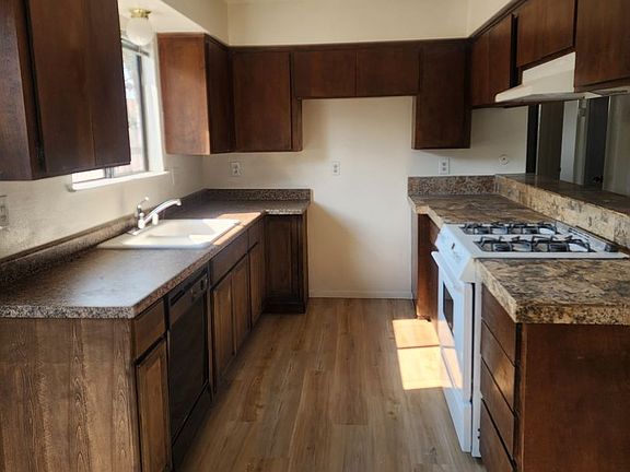 5th image of 740 S 7th St Unit 1